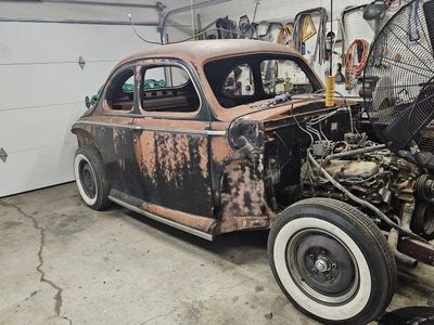 1946 Ford 2dr business coupe