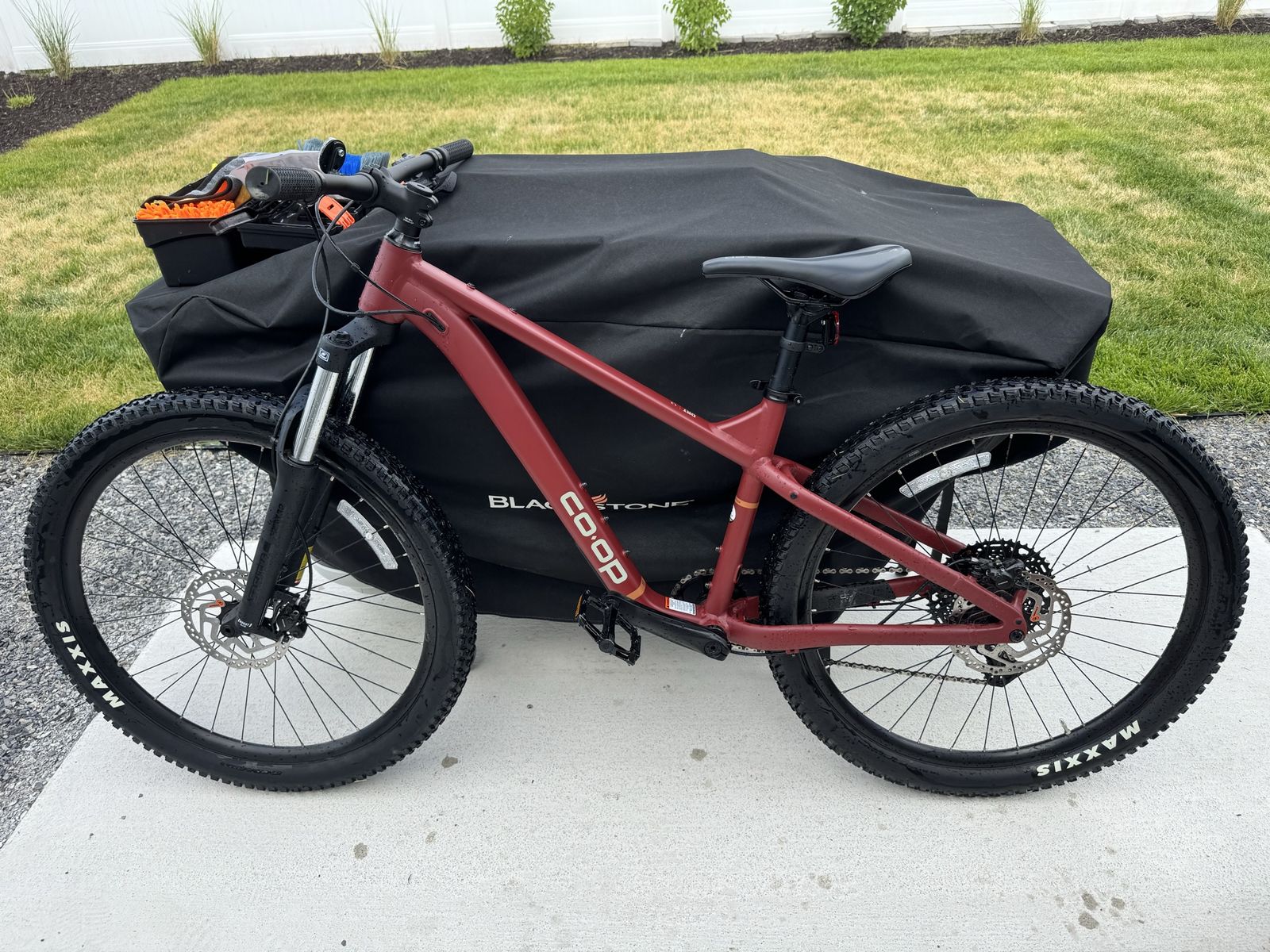 Co-op Cycles DRT 1.2 Mountain Bike Hardtail - Excellent Condition