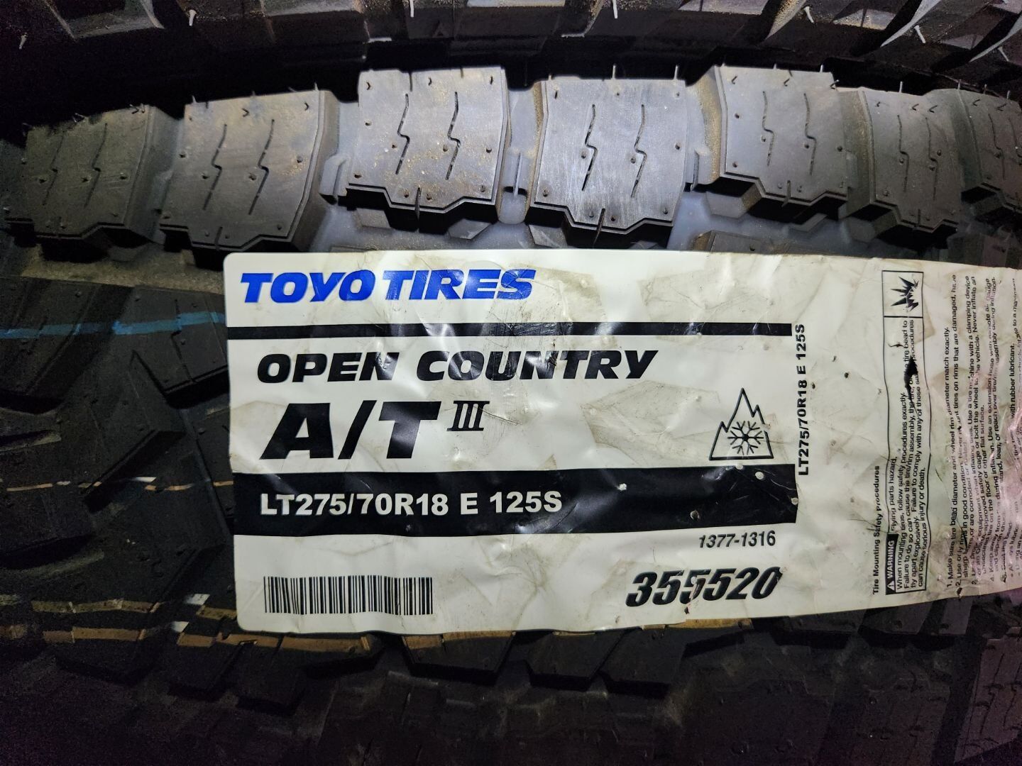 275/70r18 toyo open country at lll