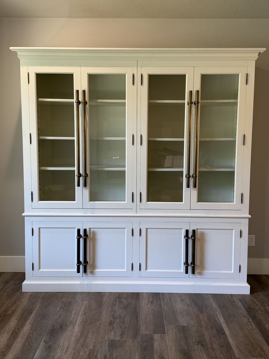 Restoration Hardware Glass 4-Door Hutch – Waxed White