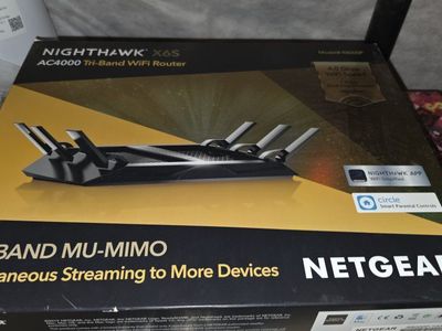 NETGEAR Nighthawk X6S R8000P AC4000 Tri-Band WiFi Router MU-MIMO for Streaming