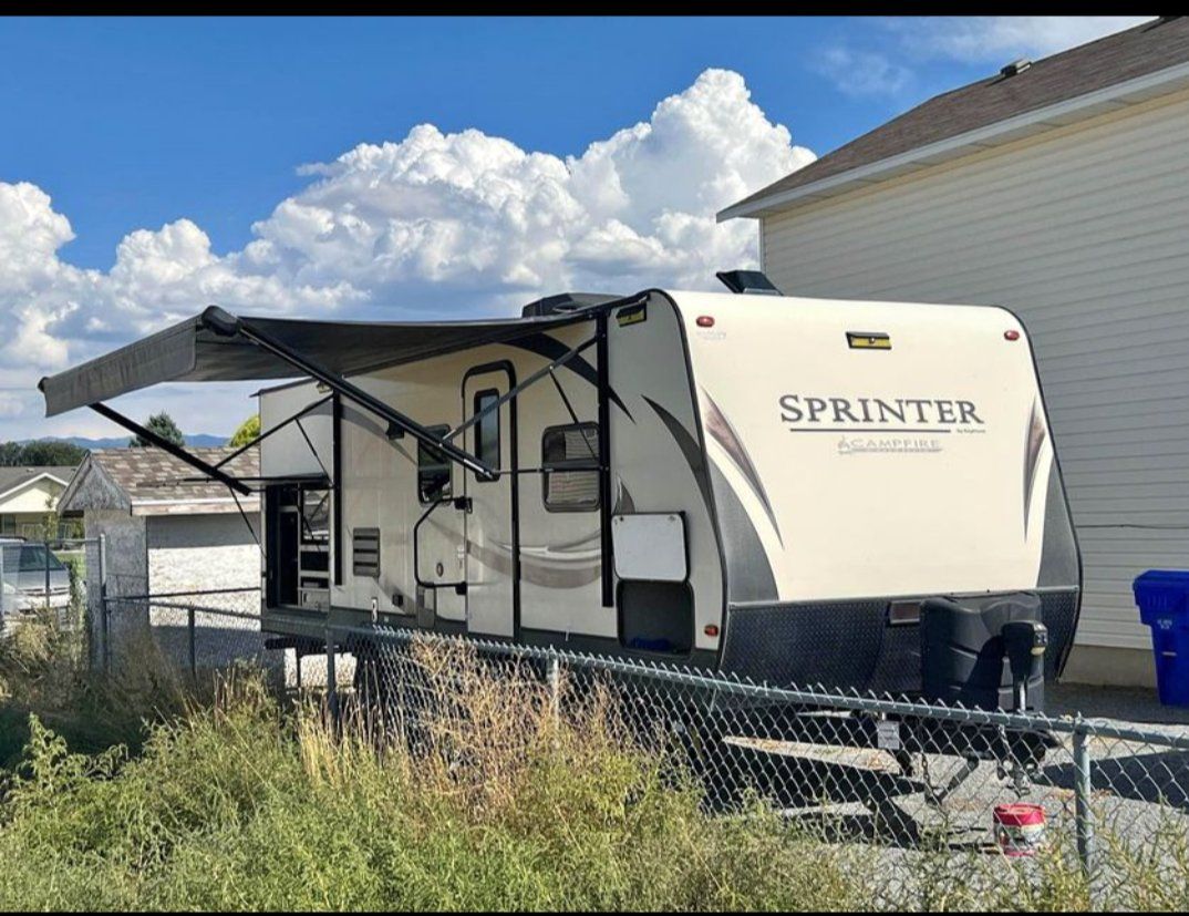2018 keystone Sprinter Campfire Edition