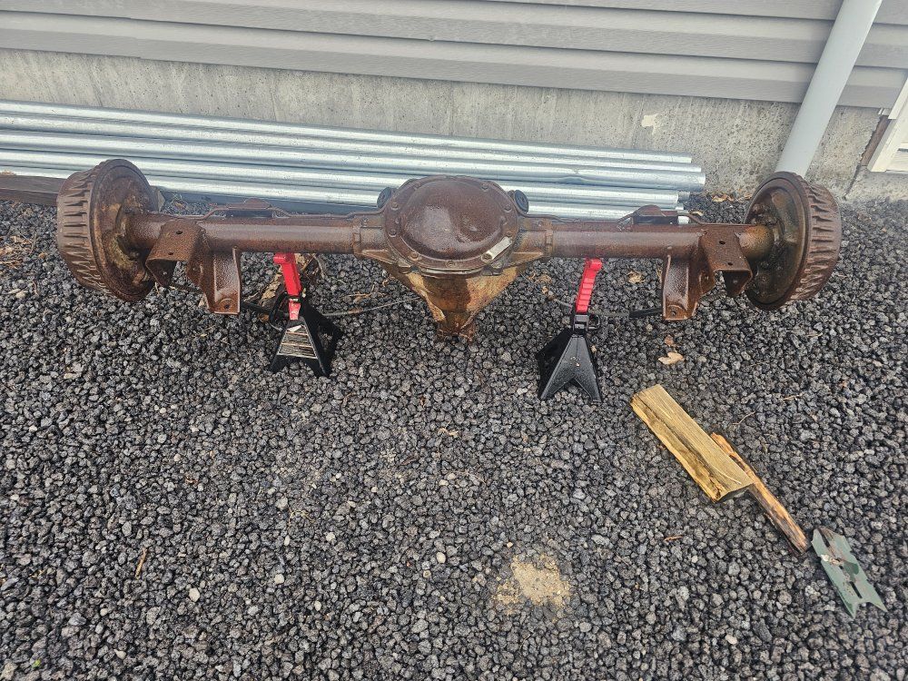 10 bolt posi rear end Axle Assembly with Drum Brakes