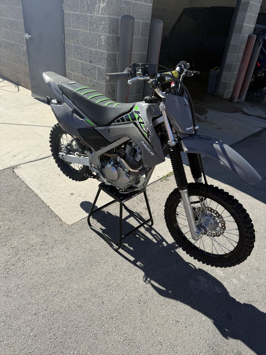 2025 KLX 140R