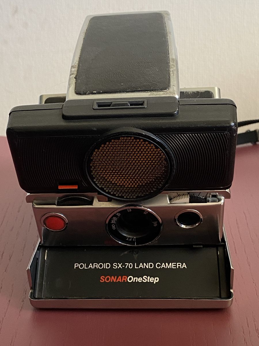 SX-70 Sonar Polaroid Land Camera