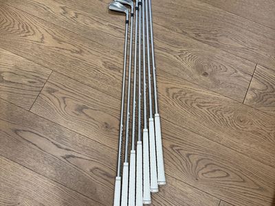 Titleist T100 Iron Set (4-P, 7 Clubs) with White Golf Pride Grips - RH