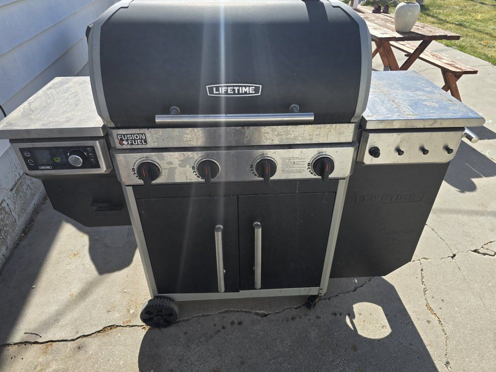 liftime pellet smoker/grill