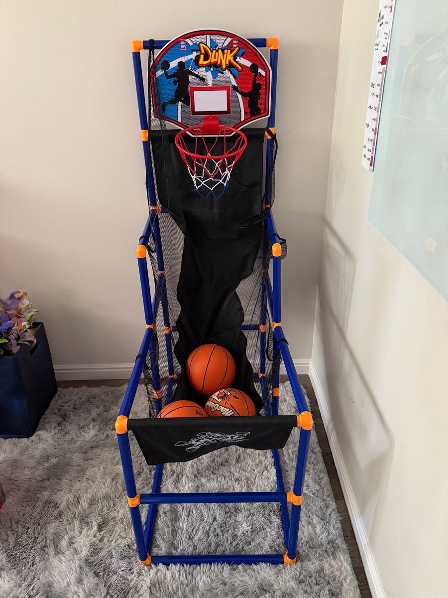 Basketball Game Set with 3 Balls and Hoop for Kid