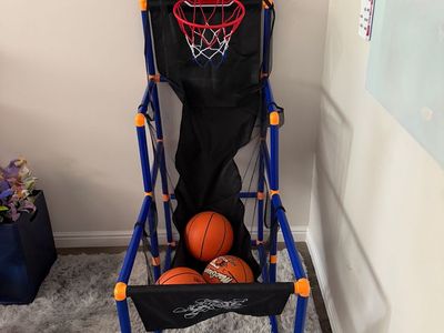 Basketball Game Set with 3 Balls and Hoop for Kid