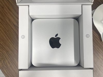Apple Mac Studio 2022 M1 Max 10-Core CPU 24-Core GPU 32GB RAM 512GB SSD