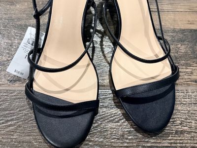 New Ann Taylor Size 10 Women’s Skinny Strap Heel Sandals