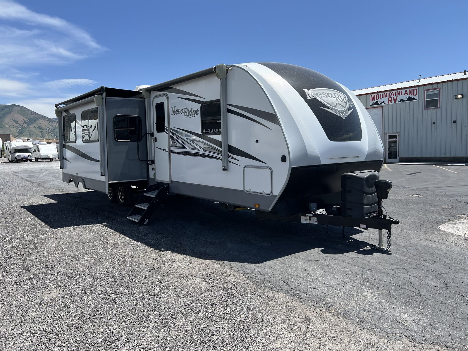 2020 Highland Ridge Mesa Ridge – Comfort, Space, and Adventure Ready