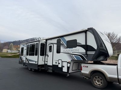 2021 Keystone Carbon 348