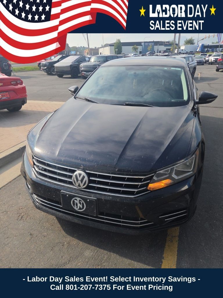 2017 Volkswagen Passat 1.8T R-Line