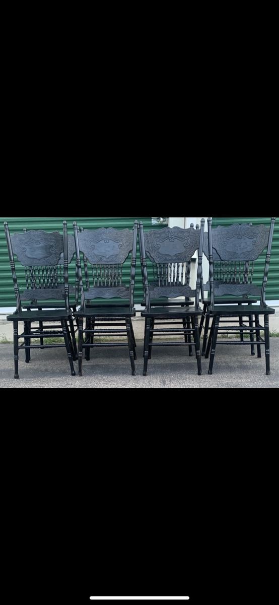 GORGEOUS SET OF 8 BLACK VINTAGE CHAIRS