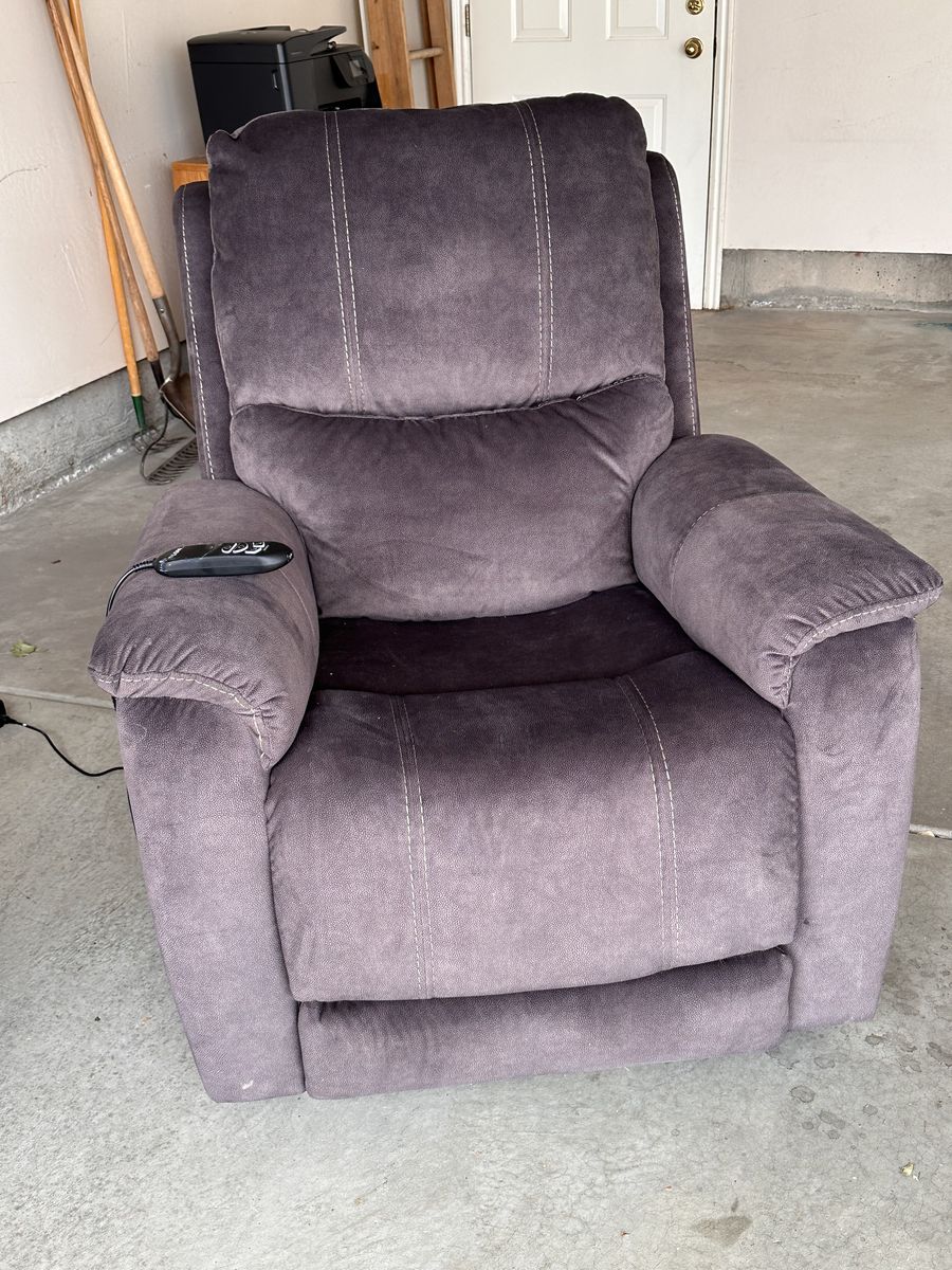 Searcy Dark Brown Power Lift Recliner