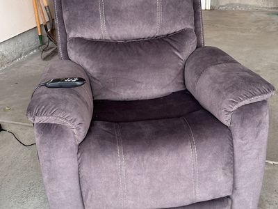Searcy Dark Brown Power Lift Recliner