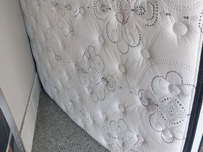 Ashley Full Size Hybrid Mattress with Mattress Pad