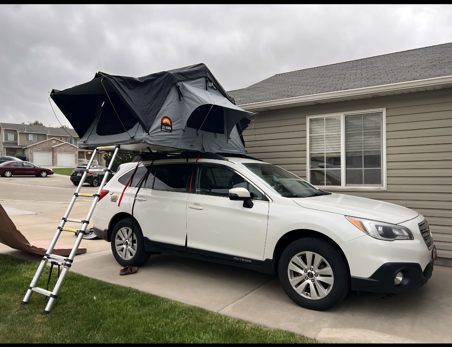 Sky Ridge car top tent
