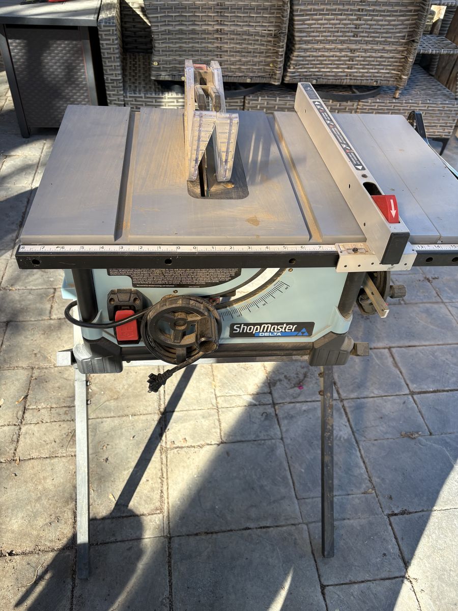Delta ShopMaster 10in Left Tilt Saw
