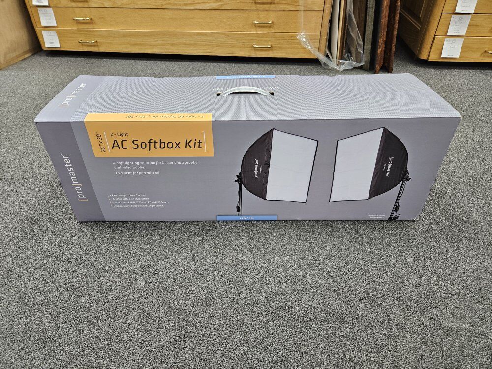 PROMASTER SOFTBOX LIGHT WITH STANDS FOR PHOTOGRAPH