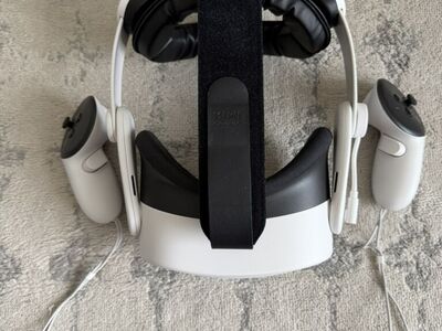 Meta Quest 3S 256GB VR With Batman Arkham