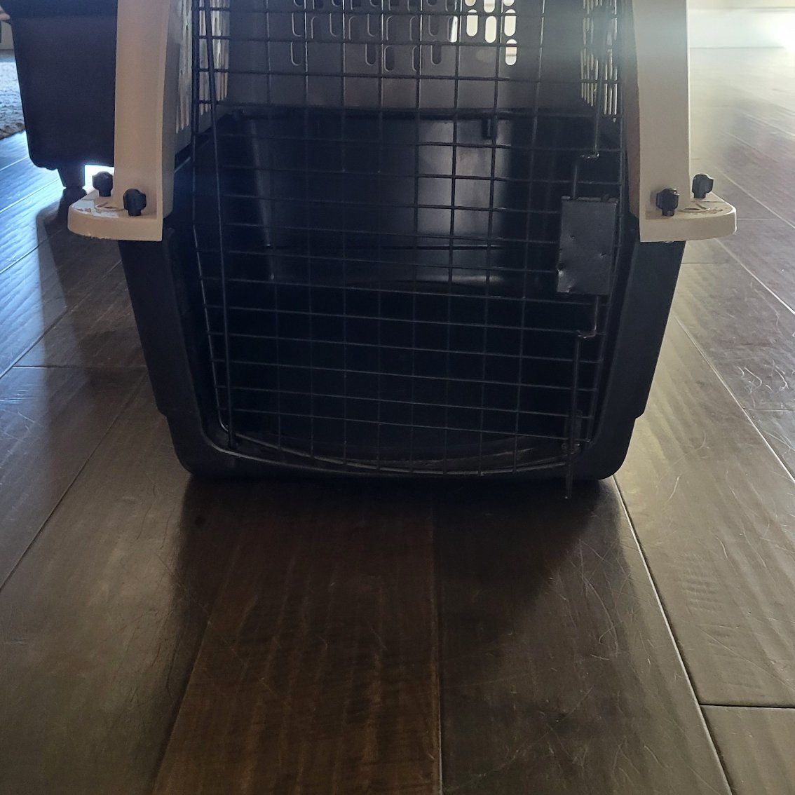Dog crate $35