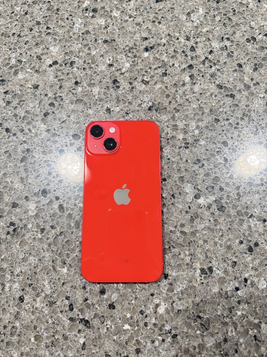 Apple iPhone 14 128GB (PRODUCT)RED Unlocked - Excellent Condition + Charger