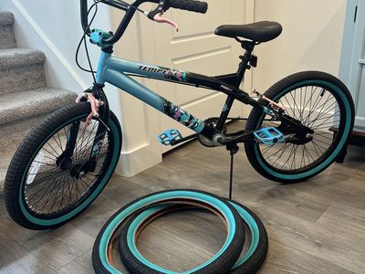 Tempest Pro 20 BMX Freestyle Bike - Extra Matching Tires Included