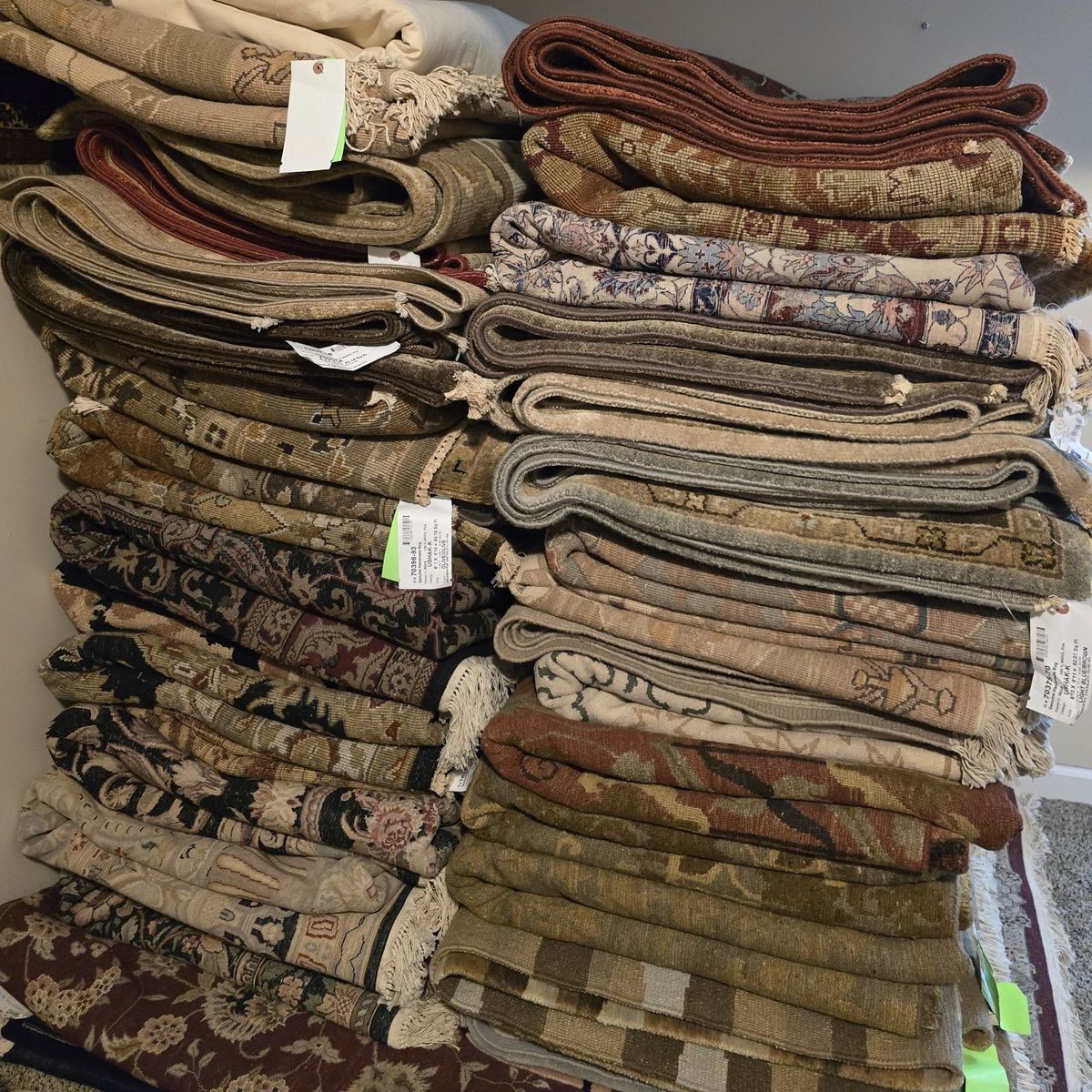 Handknotted Wool Rugs