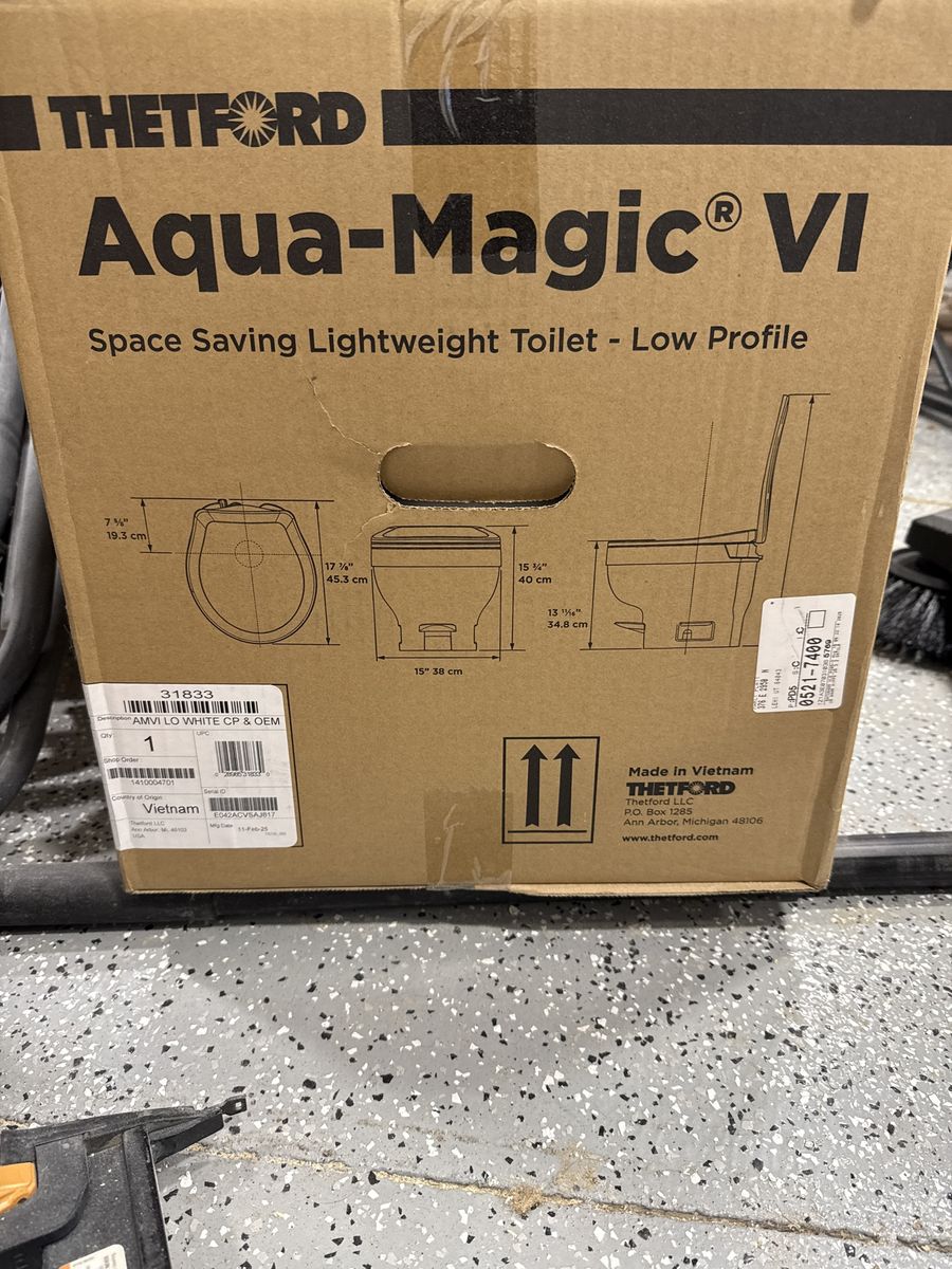 RV toilet