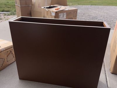 Privacy Screen Brown Small dent but brand new. 36 in across 28 in tall