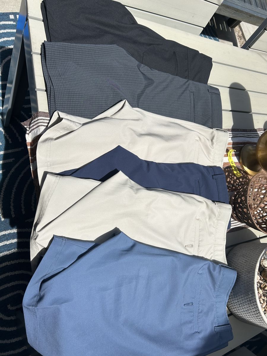MENS 32 SHORT 9.5 INSEAM $10 EACH