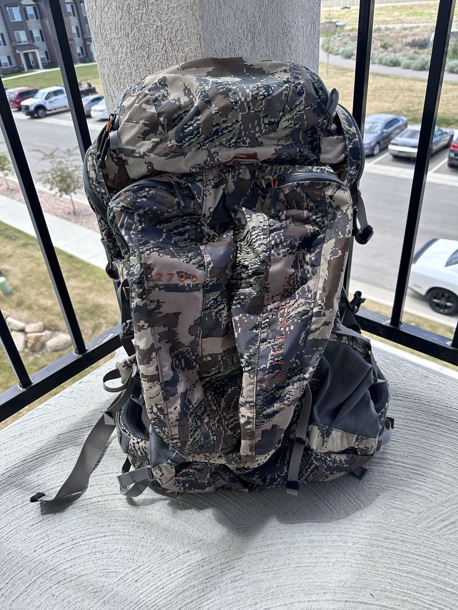 Sitka Mountain Hauler 2700 Hunting Pack - Camouflage Daypack, Excellent Condition