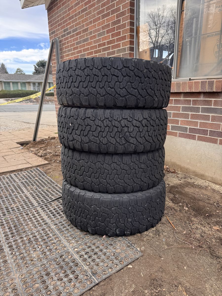 275/55 R20 Tires
