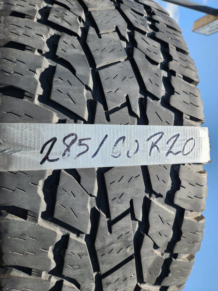 285/60r20 toyo open country at