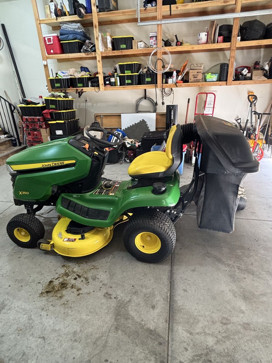 John Deere X350 42" Deck Riding Lawn Mower w/ Catcher - 43 Hrs, Excellent Condition