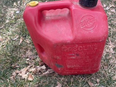 BlitZ 2 GalloN Gas Can