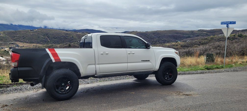 2017 Toyota Tacoma TRD Sport