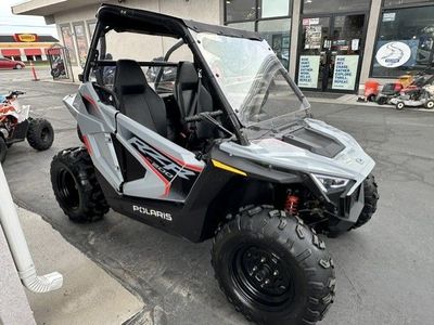 2024 Polaris RZR 200 EFI