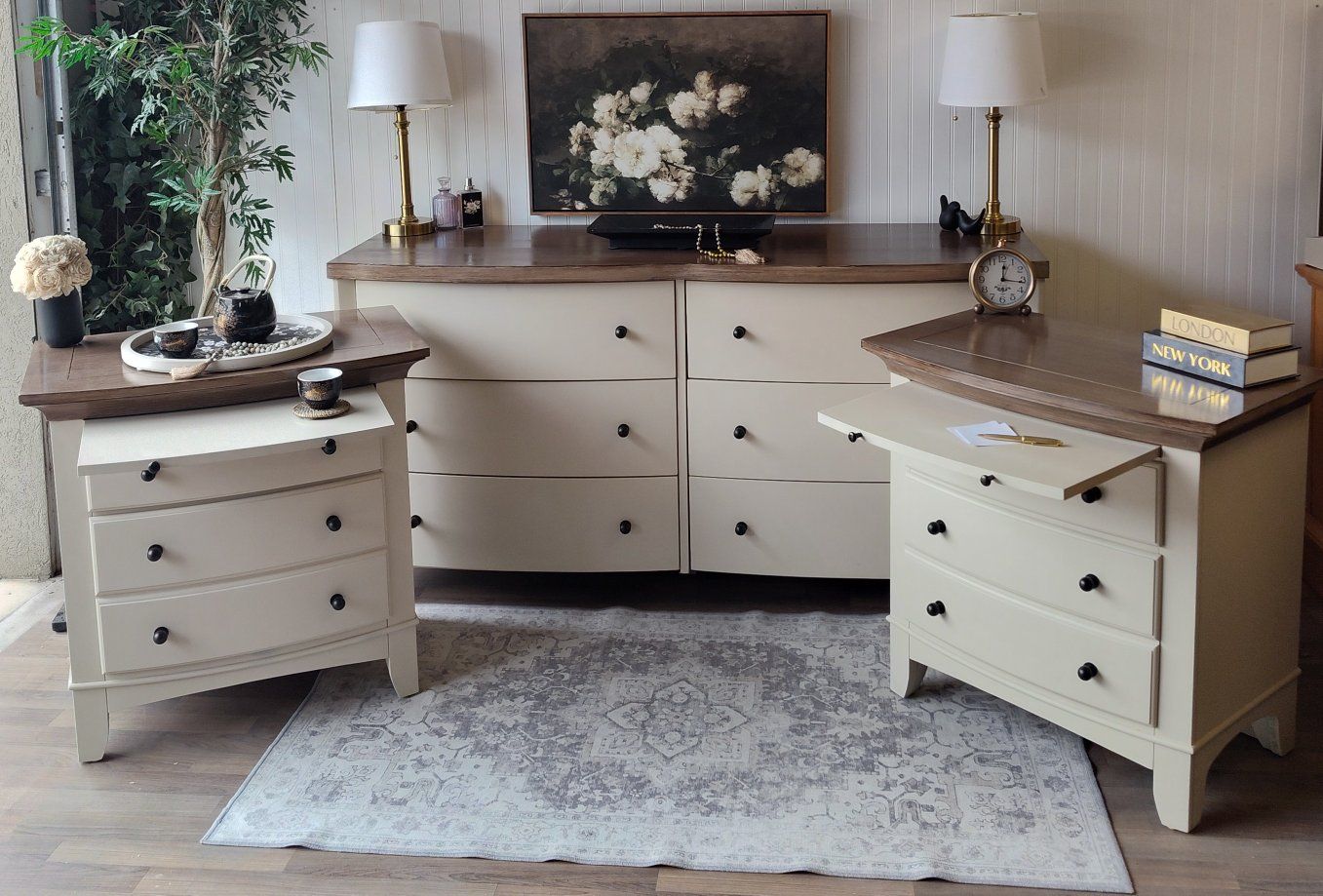 The Cambridge Bedroom Set