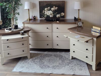 The Cambridge Bedroom Set