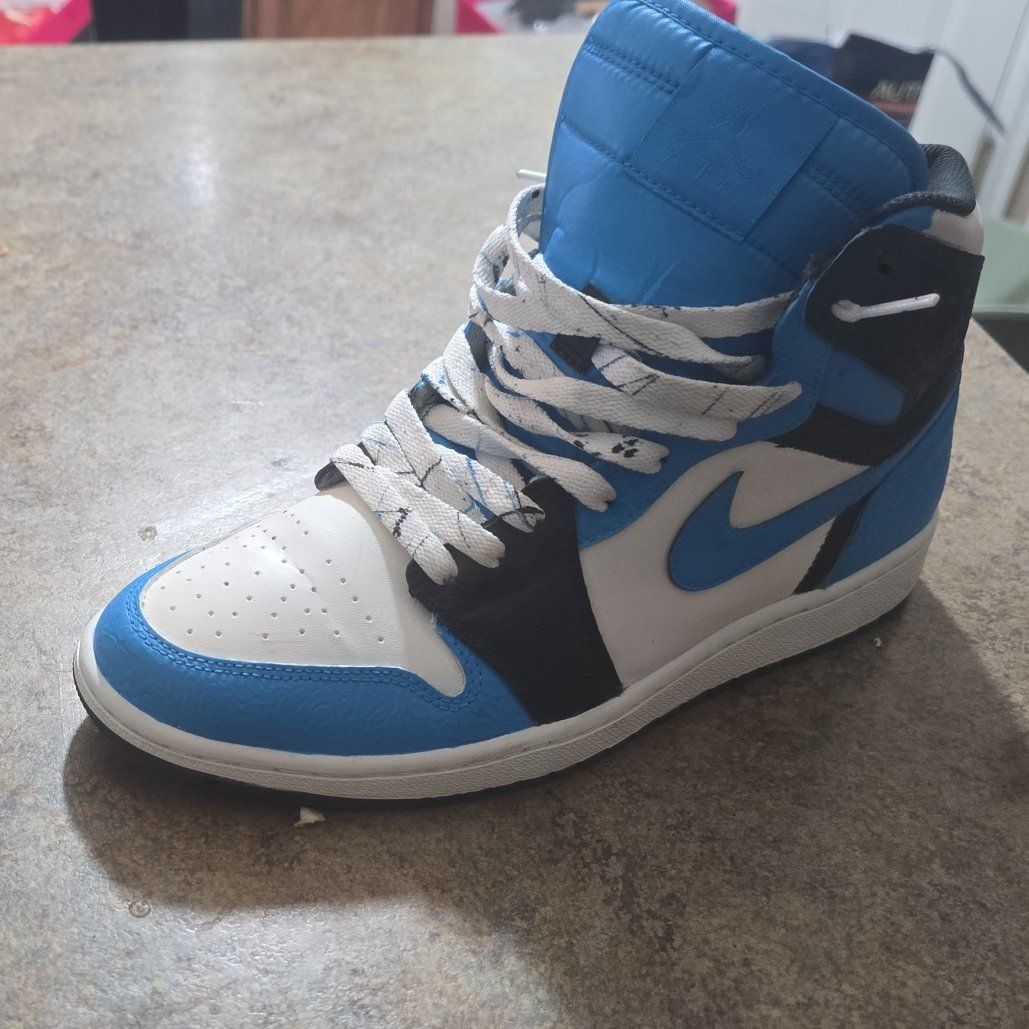 nike air jordan 1 mid  size 9