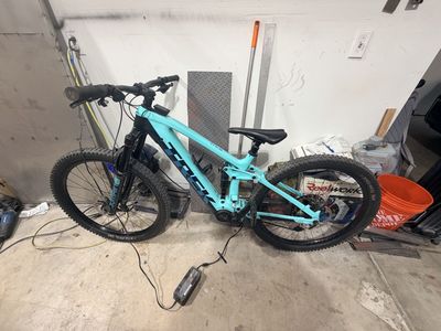 2023 Trek Rail 9.7 E Mtn bike medium