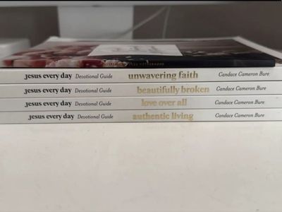 Jesus Every Day Devotional Guide Set
