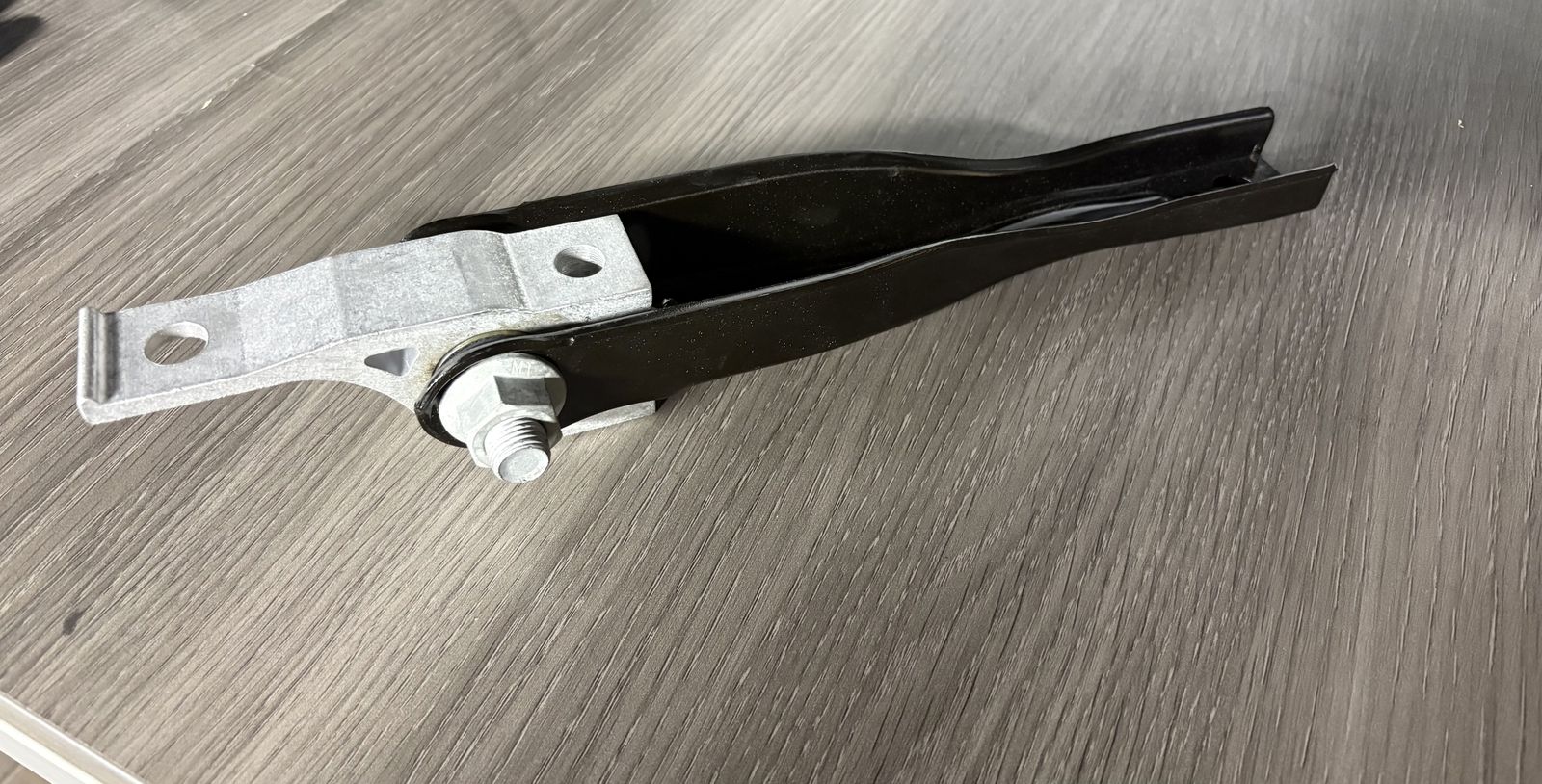 Front engine support