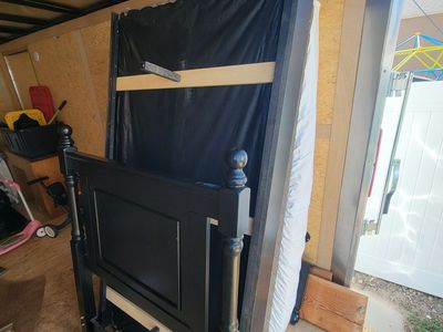 Twin bed