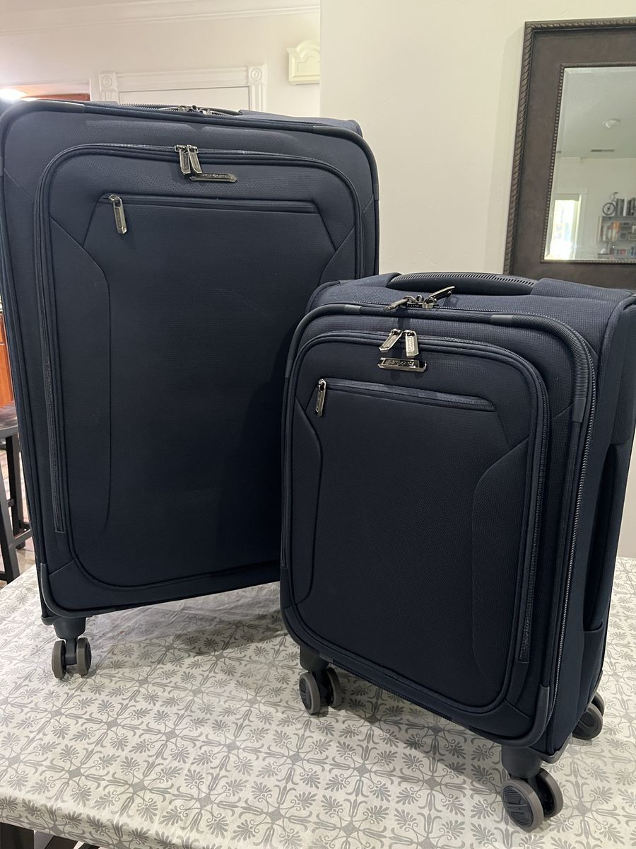BRAND NEW Samsonite Spinner Luggage Set - 2 Piece (20" Carry-on & 28" Checked) - Navy Blue