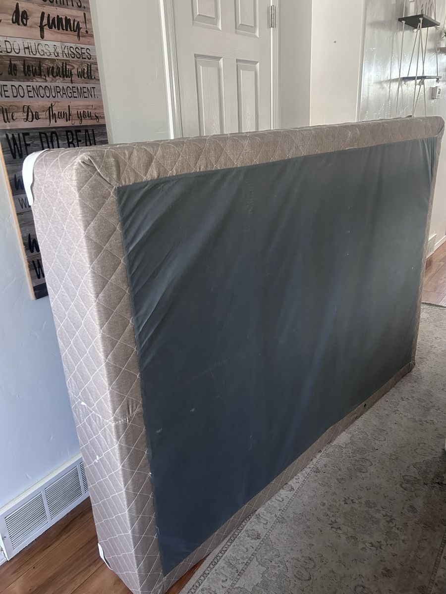 Free FULL box spring