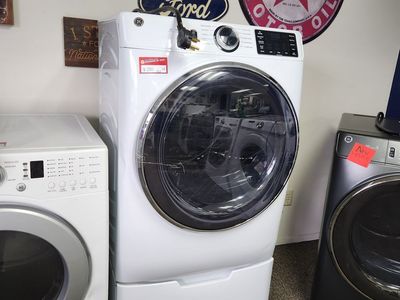 BEAUTIFUL GE FRONTLOAD ELECTRIC DRYER! WITH A FULL WARRANTY